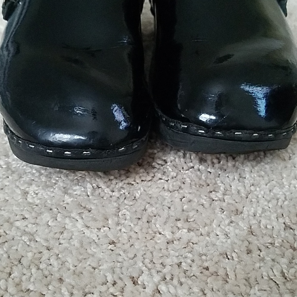 Black clogs - Picture 3 of 5